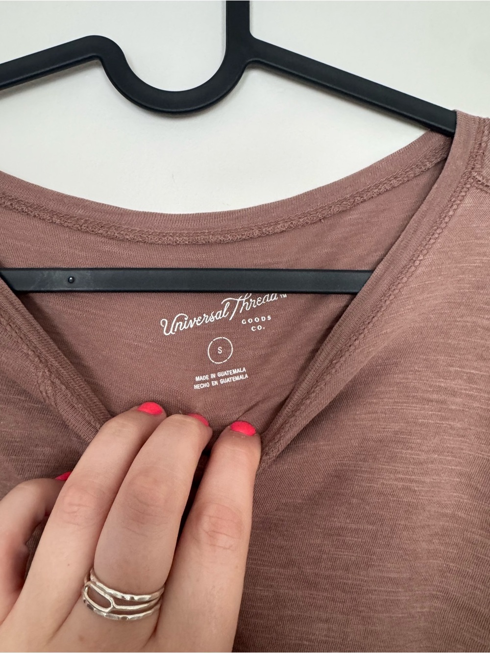 Universal Thread Mauve V-Neck Tee - Picture 2 of 3